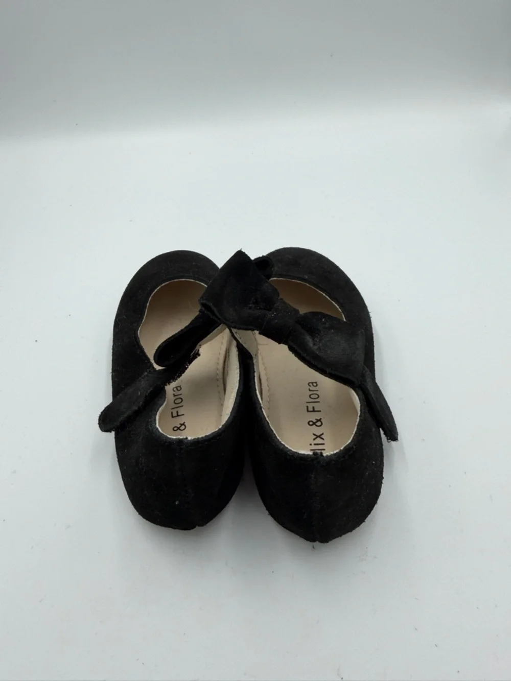 Felix & Flora Toddler Girls 8 Black Velvet Bow Mary Jane Formal Dress Shoes Kids